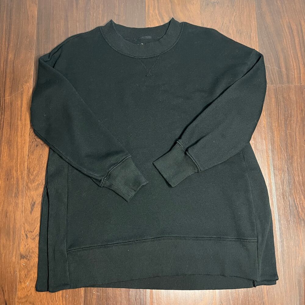 AERIE black crewneck sweatshirt size small